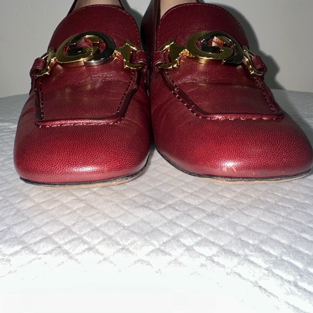 Gucci Women's Burgundy Leather Loafers with Gold Accent - Picture 6 of 14